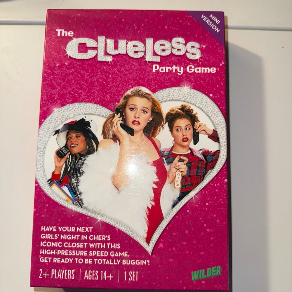 NIB Clueless Party Game Mini Version Pink